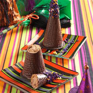Mousse-Filled-Witches--Hats_exps26644_UH2464847B03_12_3bC_RMS.jpg
