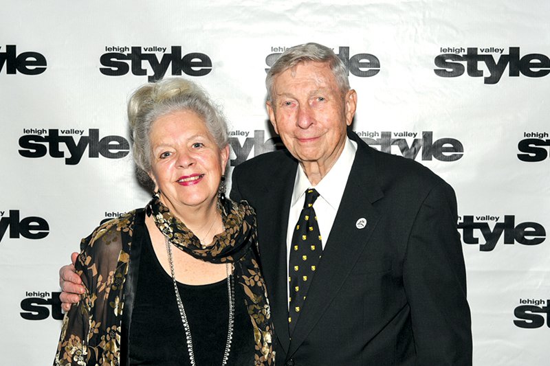 Barbara Bigelow and Leon Peters.jpg