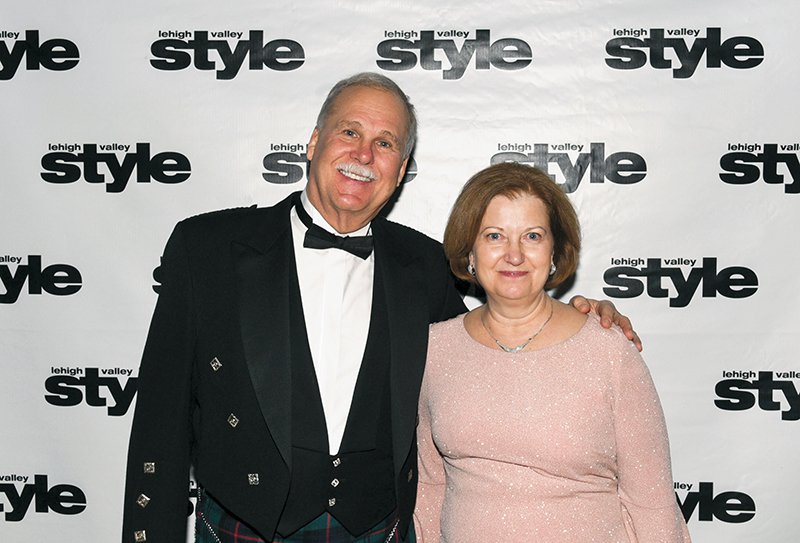 Phil and Annette Armstrong.jpg