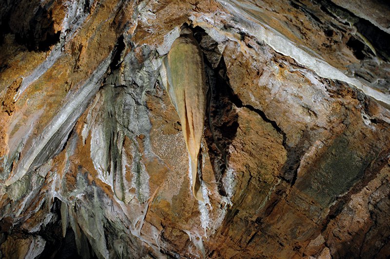Ear of Corn Formation at Crystal Cave