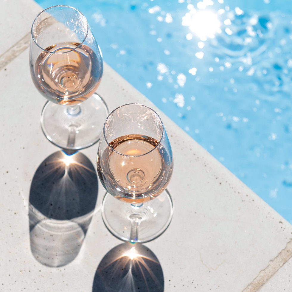 poolside-rose-wineglasses-web.jpg