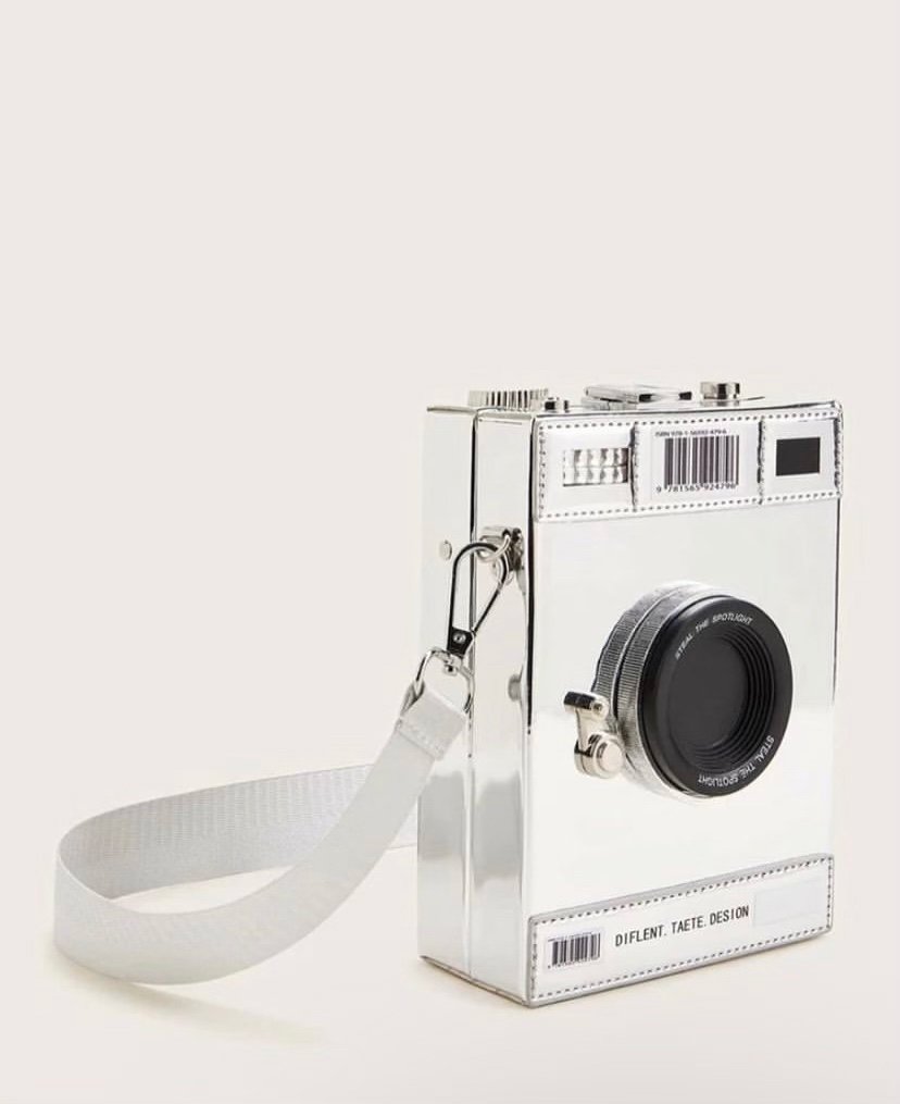 silveri-co-retro-camera-purse.jpg